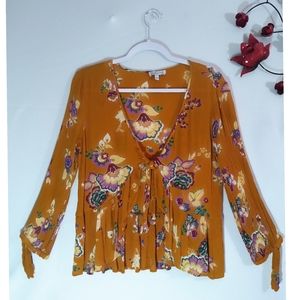 Patrons Of Peace Front Tie Top